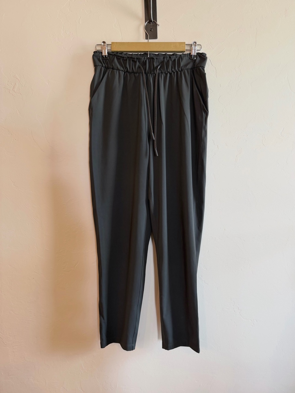 Lululemon Keep Moving Pant 7/8 HR *Graphite Grey